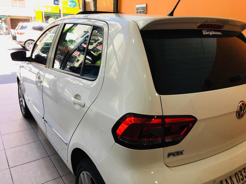 Imagen 6 de 22 de Volkswagen Fox 2016 1.6 Highline Imotion U/dña Argemotors