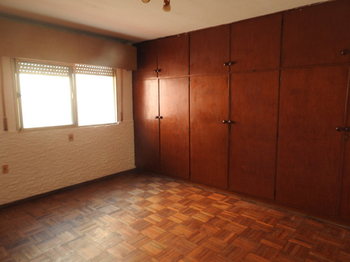 Venta Casa Padrón Único Bello Y Reborati Con Importante Fondo Verde