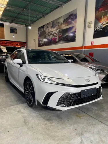 Toyota Camry 2.0 2024