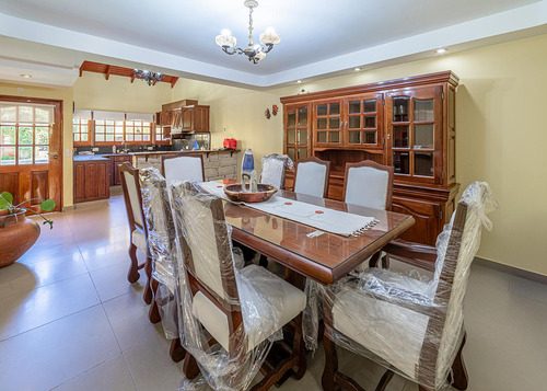 Venta Casa En Piñeyro Sobre Lote Propio