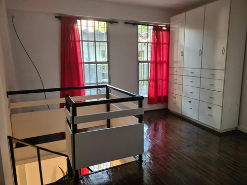 Imagen 5 de 7 de Ph Venta 2 Ambientes Duplex Entrada Independiente Luminoso Chacarita Colegiales