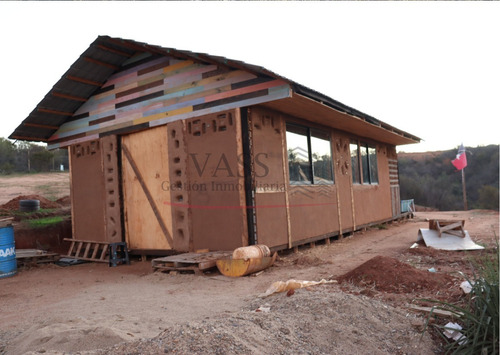 Vass Vende Parcela Con Construcción Biosustentable, Limache