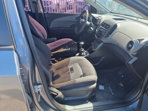 Imagen 15 de 16 de Chevrolet Sonic 2013 1.6 Lt