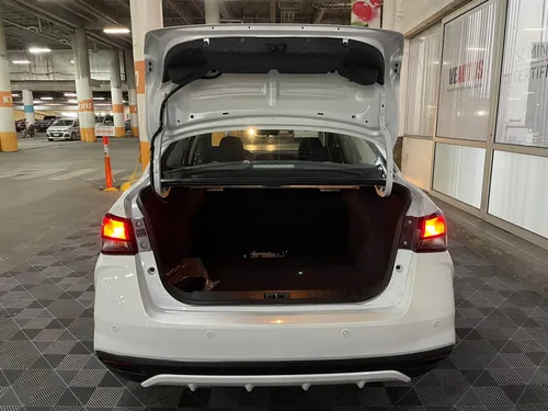 Nissan Versa 1.6 Advance Mt