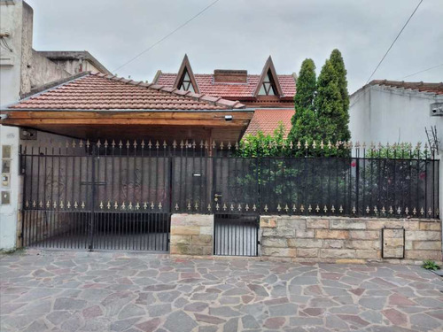 Casa En Venta En Monte Chingolo