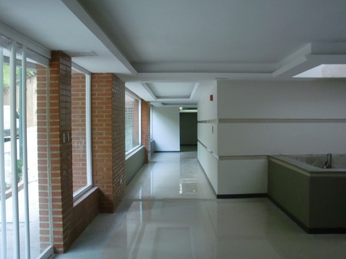 Alto Hatillo Espectacular Dúplex Financiamiento 50% Sin Intereses En 24 Meses Exclusivo Edificio Muy Joven Pozo De Agua 2habitaciones 3baños 2puestos Maletero Hermosa Vista Calle Cerrada Vigilancia