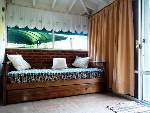 Hermosos Chalet De 3 Ambientes En Las Lomas