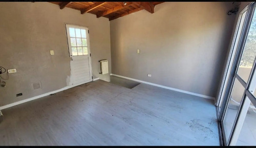 Venta De Casa 4 Ambientes Con Fondo Hurlingham