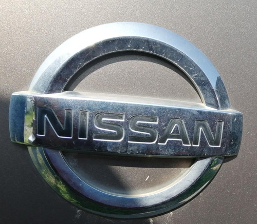 Emblema ( Nissan ) Tapa Trasera De Nissan Xterra 2006