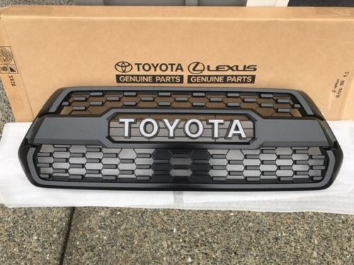 Parrilla Toyota Tacoma 2016 2017 2018 A 15  Dias Original