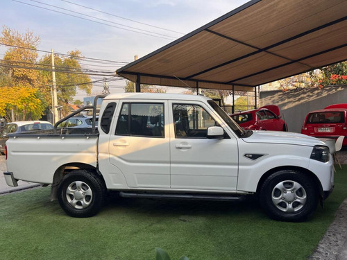 Mahindra Pik Up Pick Up refresh DC 4X2 MT FULL