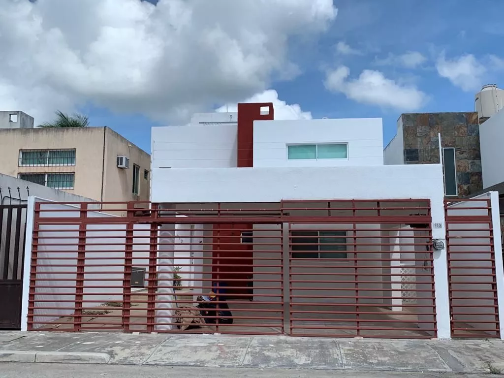 Venta Casa En Privada, Col. Altabrisa Mérida, Yucatán.