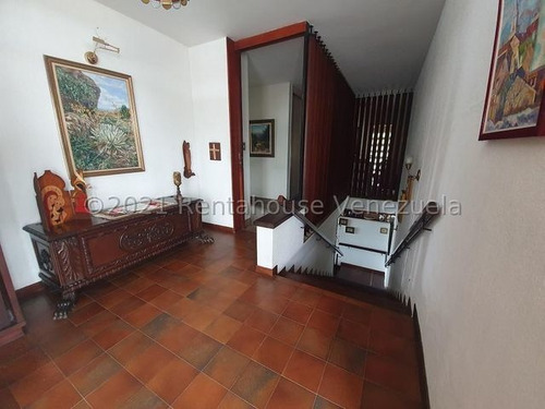 Imagen 4 de 14 de Casa En Venta En Lomas Del Club Hipico, Caracas. Código 21-27136 Mvg