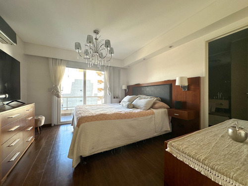 Departamento En Venta En Lanús Oeste 5 Ambientes Con 2 Cocheras Y 2 Bauleras