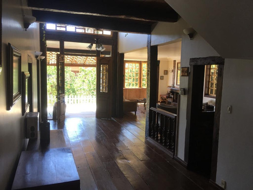 Casa À Venda Com Estilo Colonial No Retiro Das Pedras - 941