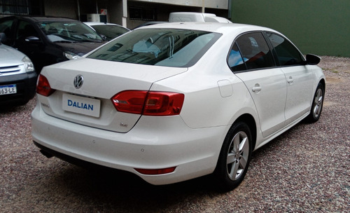 Volkswagen Vento 2.5 Luxury