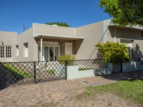 Casa En Venta En Villa Lía