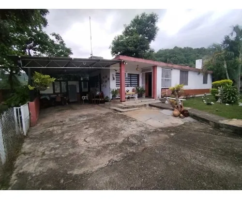 Casa En Venta En Las Palmas Urb. Camoruco Valencia Em-8370400