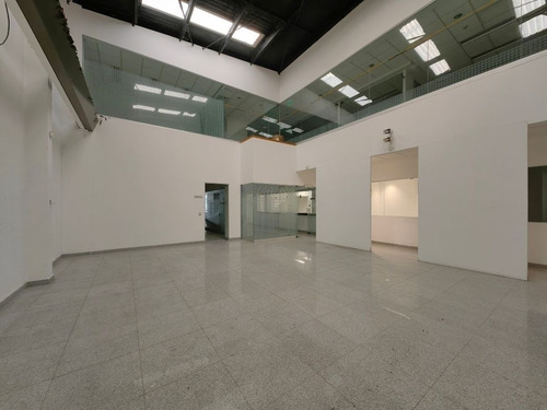 Edificio Oficinas En Col. Portales / 3,064m2c / 21 Privados