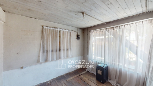 Casa En Venta De 6 Dormitorios 2 Baños 1 Estacionamiento