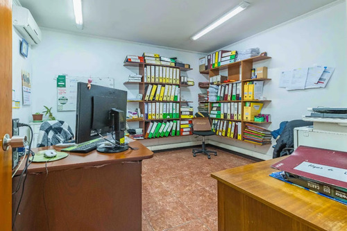 Oficinas Operativas Y Espaciosas