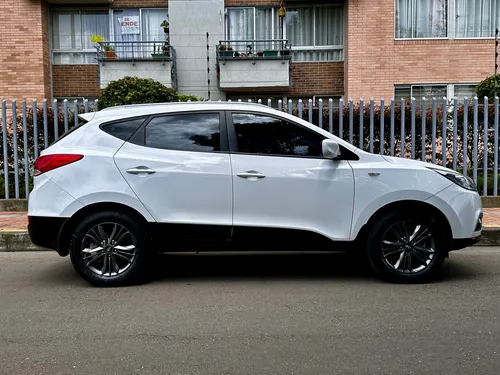 Hyundai TUCSON IX-35 2.0 Style