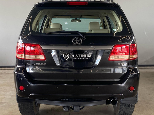 Toyota Hilux SW4 SRV D4-D 4x4 3.0 TDI Dies. Aut