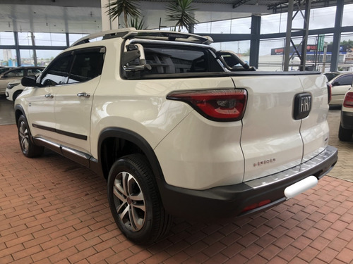 Imagem 4 de 15 de Fiat Toro Volcano Aut 2.0