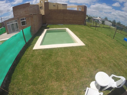 Imagen 2 de 12 de Casa Dos Dormitorios Roldan