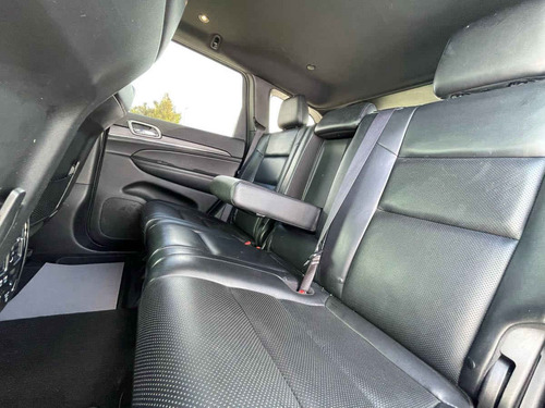 Imagen 10 de 15 de Jeep Grand Cherokee 2019 5p Limited Lujo 4x2 V6/3.6 Aut