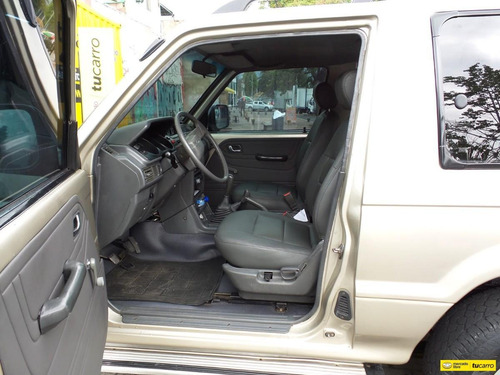 Mitsubishi Montero Hardtop