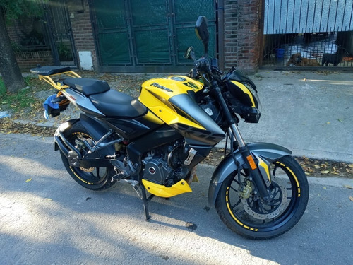 Bajaj Rouser Ns 200