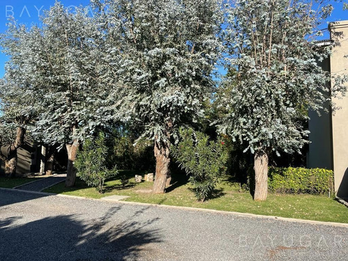 Imagen 24 de 30 de Venta - Ph Dúplex A Estrenar En Barrio La Fernanda - Villa Rosa - Bayugar Negocios Inmobiliarios