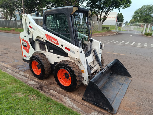 Mini-carregadeira Bobcat S530 Ref.242888