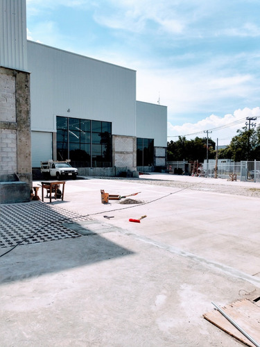 Imagen 10 de 13 de Excelentes Naves Industriales Complejo Cuamatla