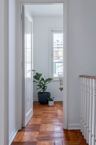 Imagen 22 de 30 de Encantadora Casa Renovada En Pasaje Con Patio(guardia Vieja)