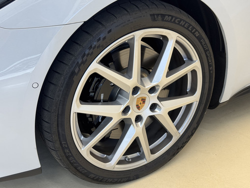 Porsche Panamera 4 E-HYBRID