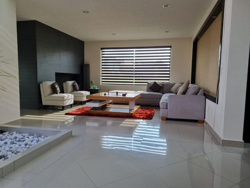 Casa En Venta O Renta En El Mesón, Calimaya 4 Recamaras 520 M2 Construccion