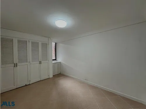 Apartamento En Lalinde Con Generosa Terraza(mls#256169)