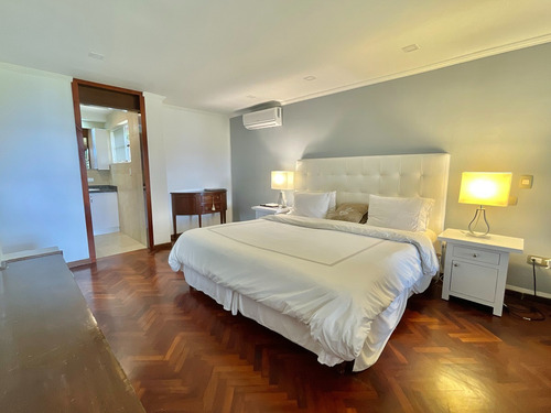 Casa Remodelada De Una Sola Planta Alto Hatillo 2250 M2 Terreno Y 600 M2 Construcción