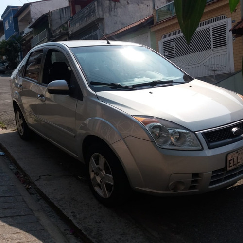 Ford Fiesta Sedan 1.6 Flex 4 P - 2009/2010