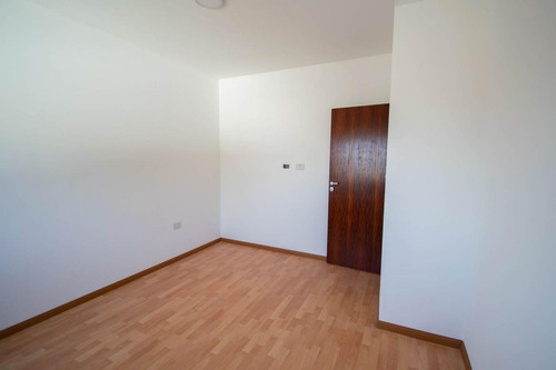 Imagen 28 de 30 de Duplex Tipo Casa Venta -165 Mts 2 Terreno-cochera - Berisso