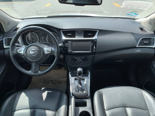 Imagen 10 de 12 de Nissan Sentra 2019 1.8 Exclusive At