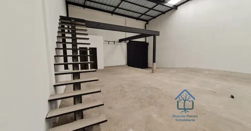 Amplia Bodega Con Doble Entrada En Villavicencio