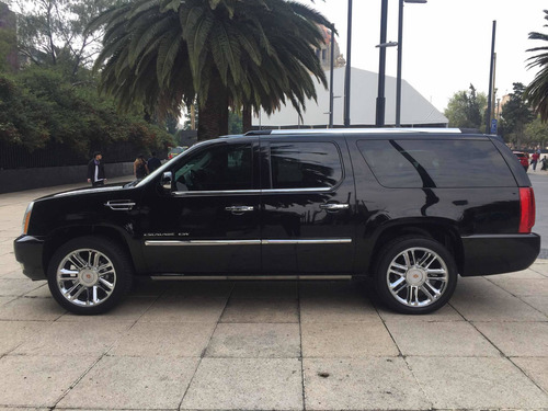 Imagen 8 de 14 de Cadillac Escalade Máximo Equipo