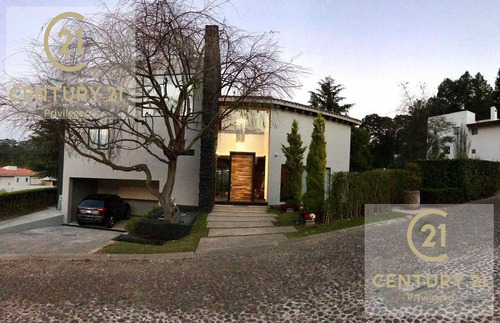 Imagen 3 de 14 de En Venta Moderna Casa En El Club De Golf Los Encinos, Estado De México.