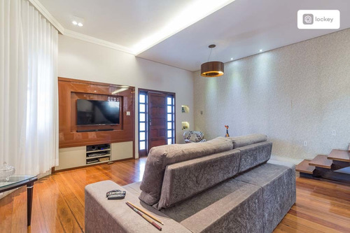 Imagem 1 de 15 de Venda De Casa Com 325m² E 6 Quartos - 13478