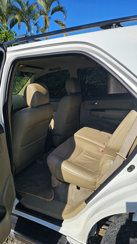 Toyota Hilux SW4 3.0 Srv 5l 4x4 Aut. 5p