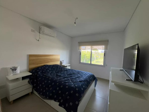 Casa 4 Amb Con Pileta Barrio Santa Elena Pilar Del Este