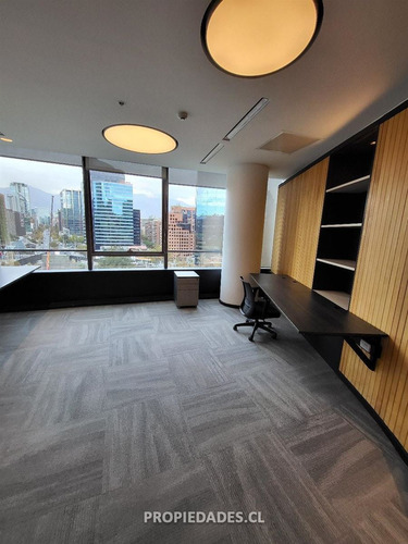 Oficina En Arriendo En Las Condes Impecable Parque Titanium